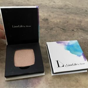 Limelife eyeshadow, removable packaging